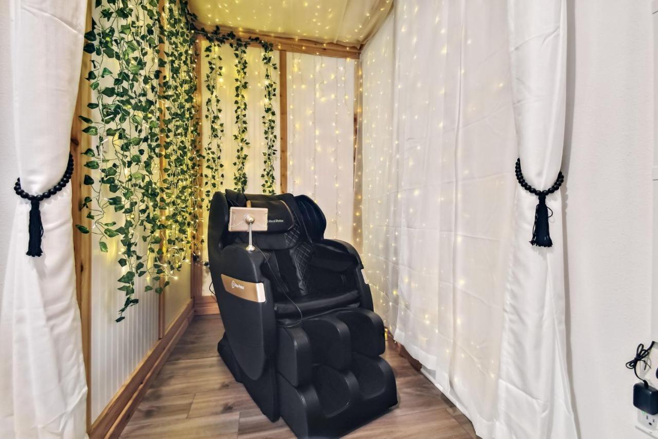 Plush Sheets, Games!, Huge Backyard, Massage Chair 坦帕 外观 照片